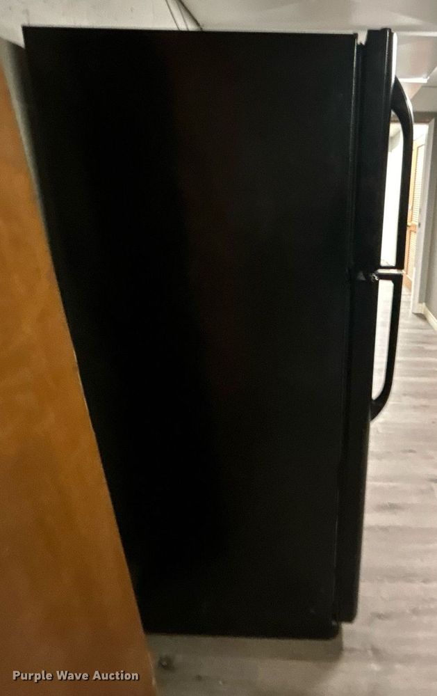 image for item NB9270 Frigidaire  refrigerator