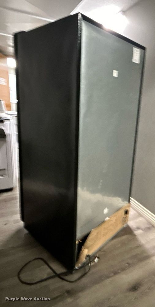 image for item NB9270 Frigidaire  refrigerator