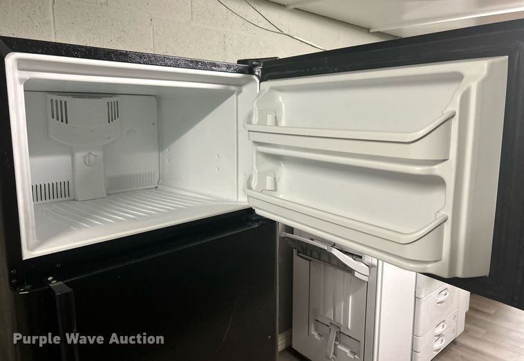 image for item NB9270 Frigidaire  refrigerator