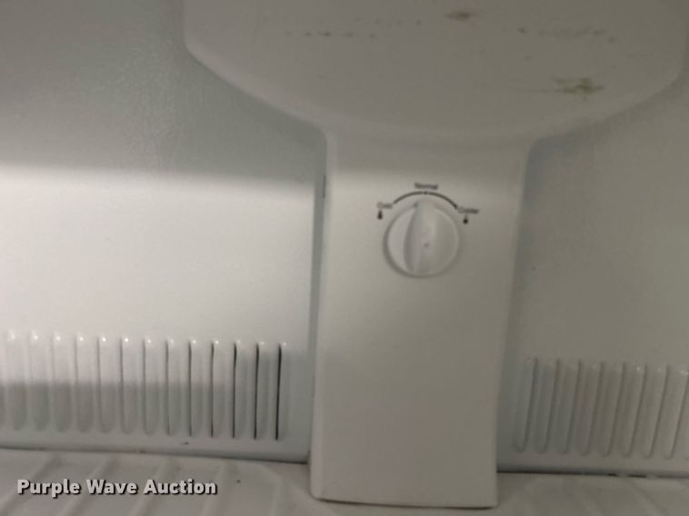 image for item NB9270 Frigidaire  refrigerator