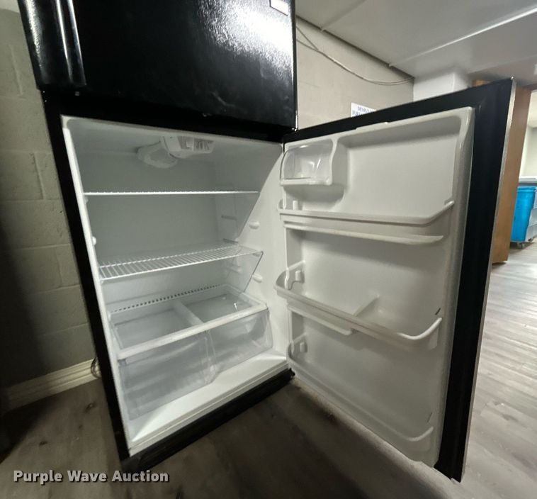 image for item NB9270 Frigidaire  refrigerator
