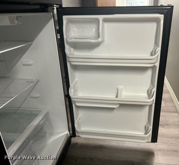 image for item NB9270 Frigidaire  refrigerator