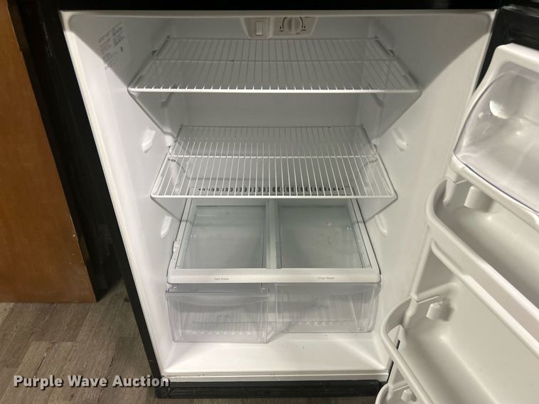 image for item NB9270 Frigidaire  refrigerator