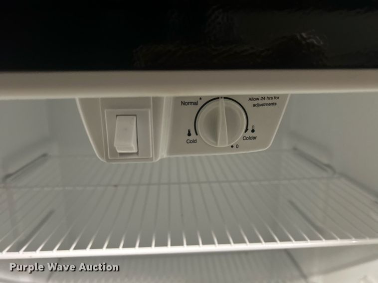 image for item NB9270 Frigidaire  refrigerator
