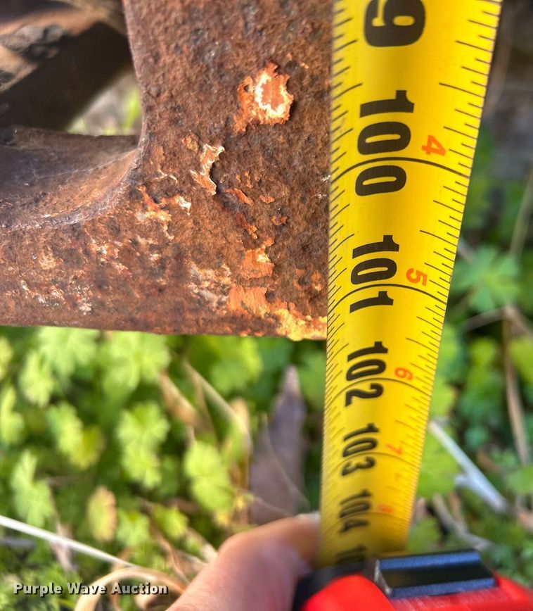 image for item NB9272 2000  Triton Container International Ltd. RC40-9B shipping container