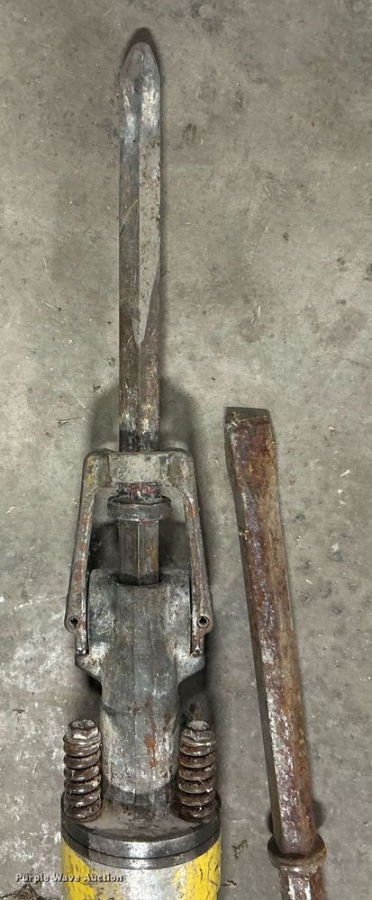 image for item NB9277 Bosch Brut jack hammer