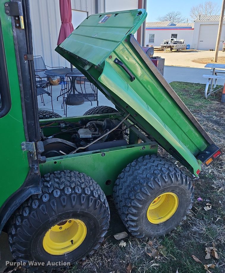 image for item NE9313 2001 John Deere Gator 6X4  utility vehicle