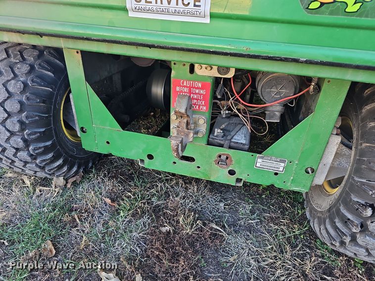 image for item NE9313 2001 John Deere Gator 6X4  utility vehicle