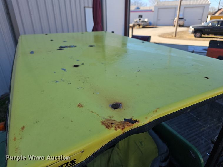 image for item NE9313 2001 John Deere Gator 6X4  utility vehicle