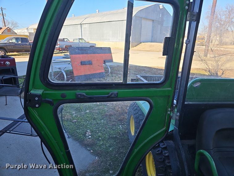 image for item NE9313 2001 John Deere Gator 6X4  utility vehicle