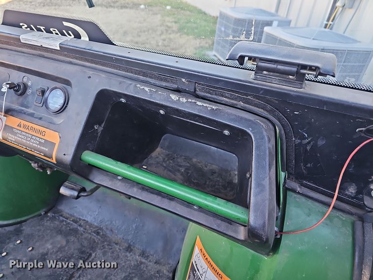 image for item NE9313 2001 John Deere Gator 6X4  utility vehicle