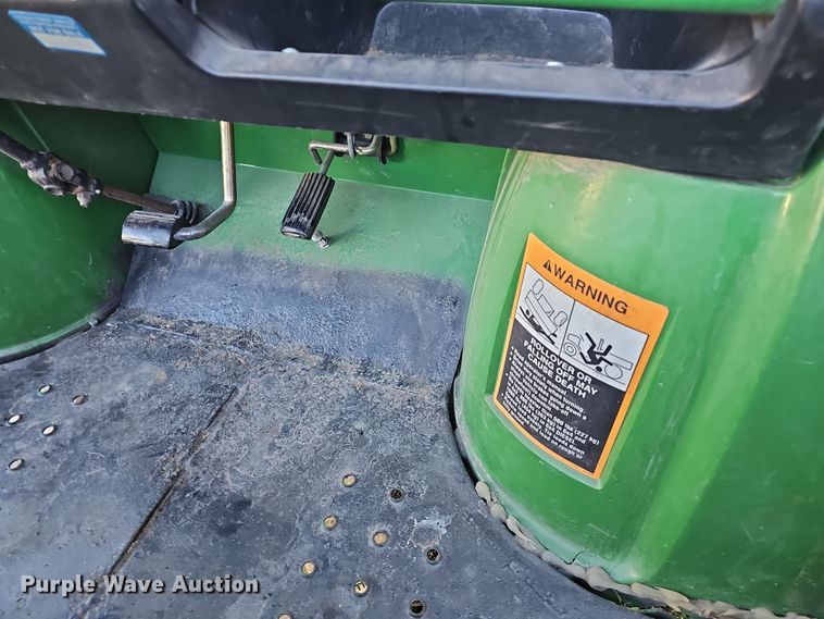 image for item NE9313 2001 John Deere Gator 6X4  utility vehicle
