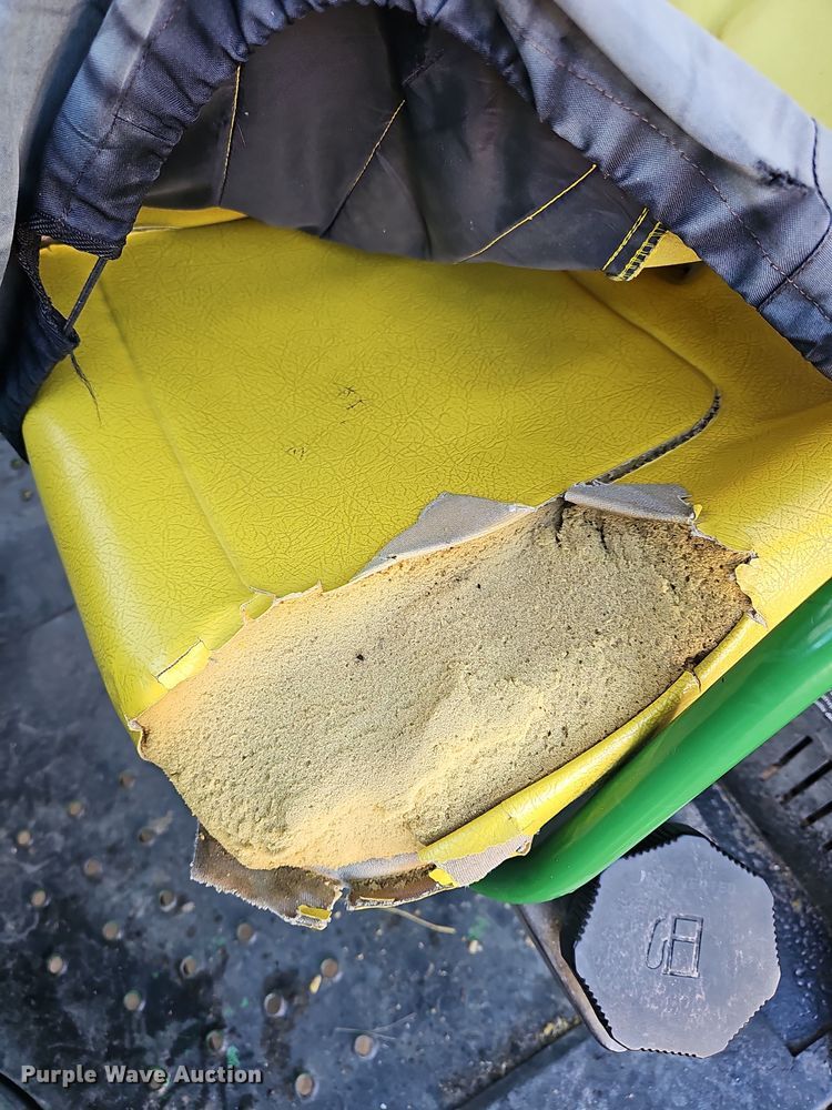 image for item NE9313 2001 John Deere Gator 6X4  utility vehicle