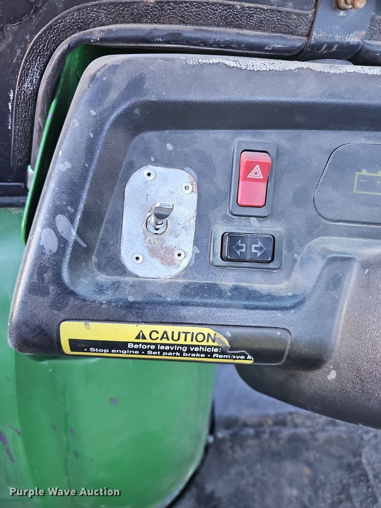 image for item NE9313 2001 John Deere Gator 6X4  utility vehicle
