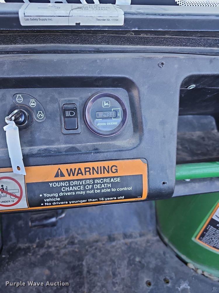 image for item NE9313 2001 John Deere Gator 6X4  utility vehicle