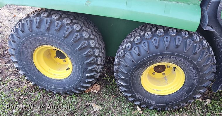 image for item NE9313 2001 John Deere Gator 6X4  utility vehicle