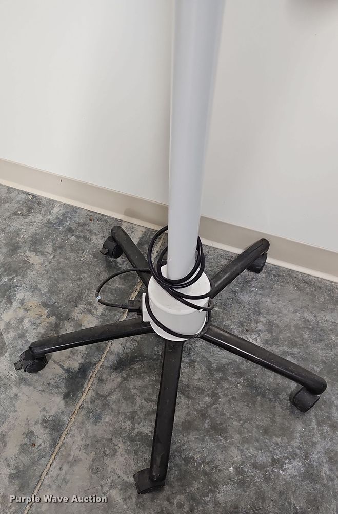 image for item NE9314 Midmark Ritter 355  procedure light