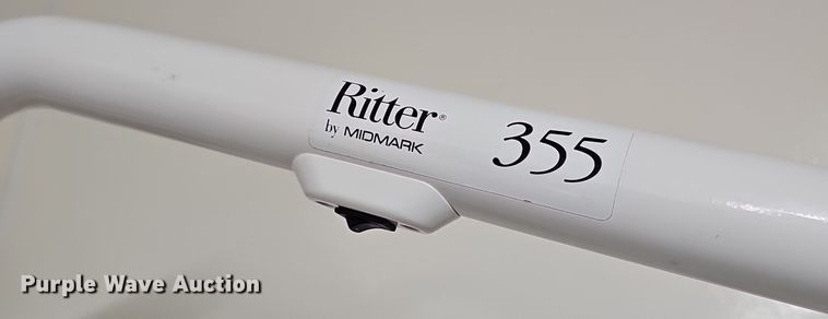 image for item NE9314 Midmark Ritter 355  procedure light