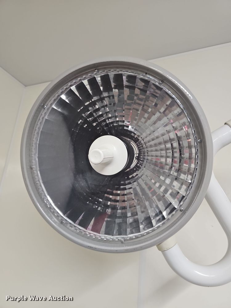 image for item NE9314 Midmark Ritter 355  procedure light