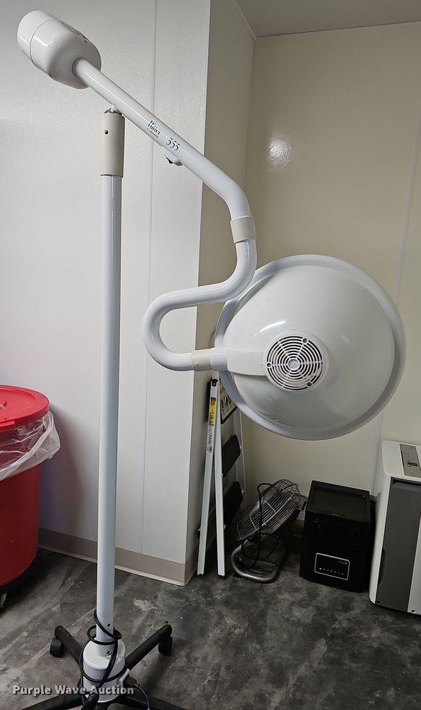 image for item NE9314 Midmark Ritter 355  procedure light