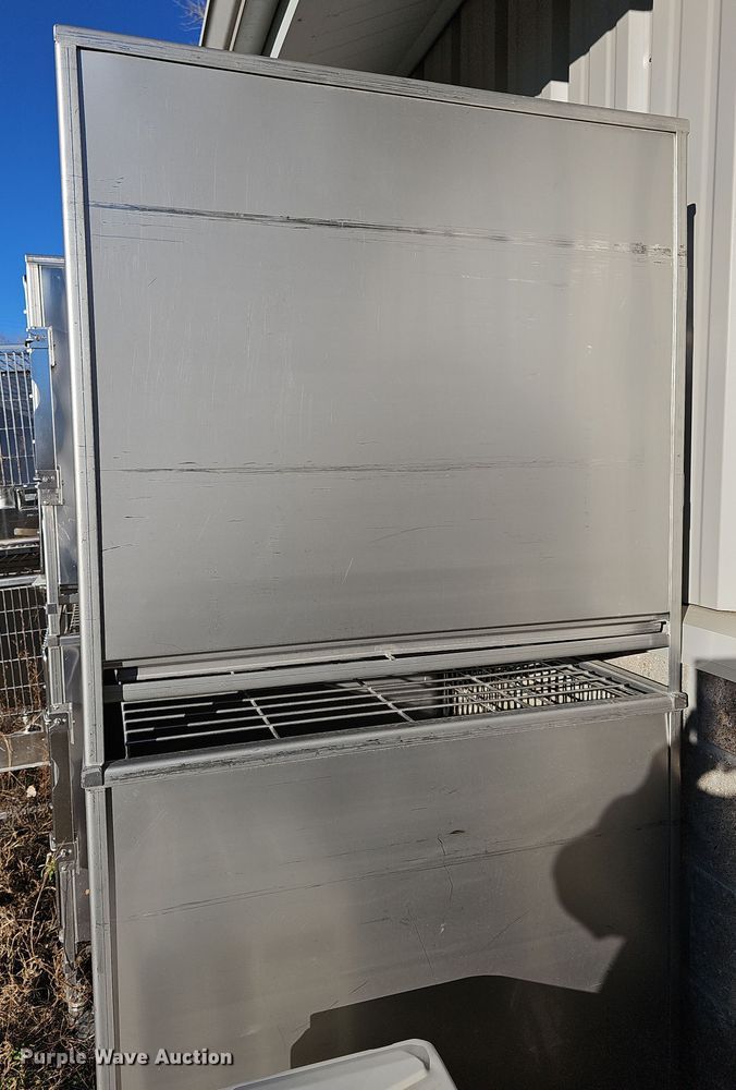 image for item NE9319 (3) double stainless steel kennels