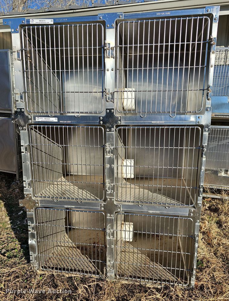 image for item NE9320 (8) kennels