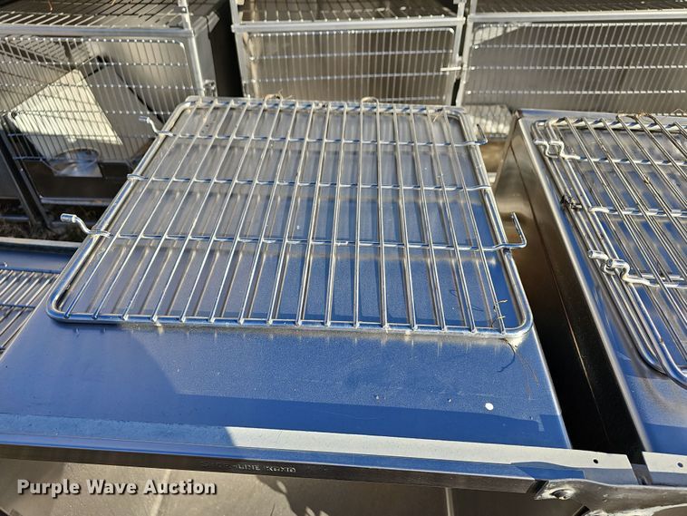 image for item NE9320 (8) kennels