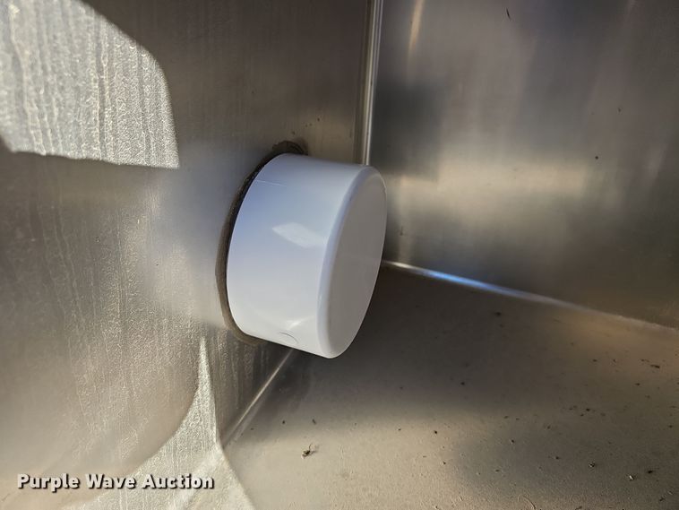 image for item NE9320 (8) kennels