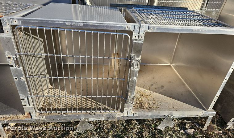 image for item NE9320 (8) kennels