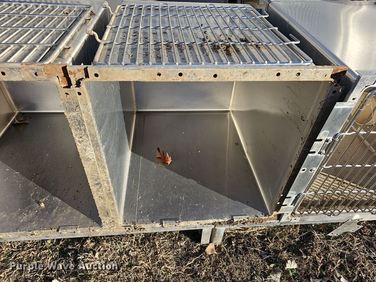 image for item NE9320 (8) kennels
