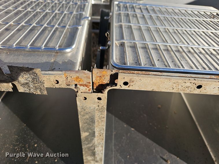 image for item NE9320 (8) kennels