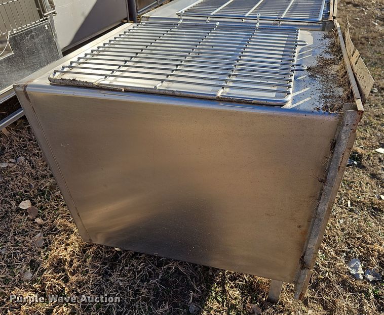 image for item NE9320 (8) kennels