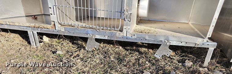 image for item NE9320 (8) kennels