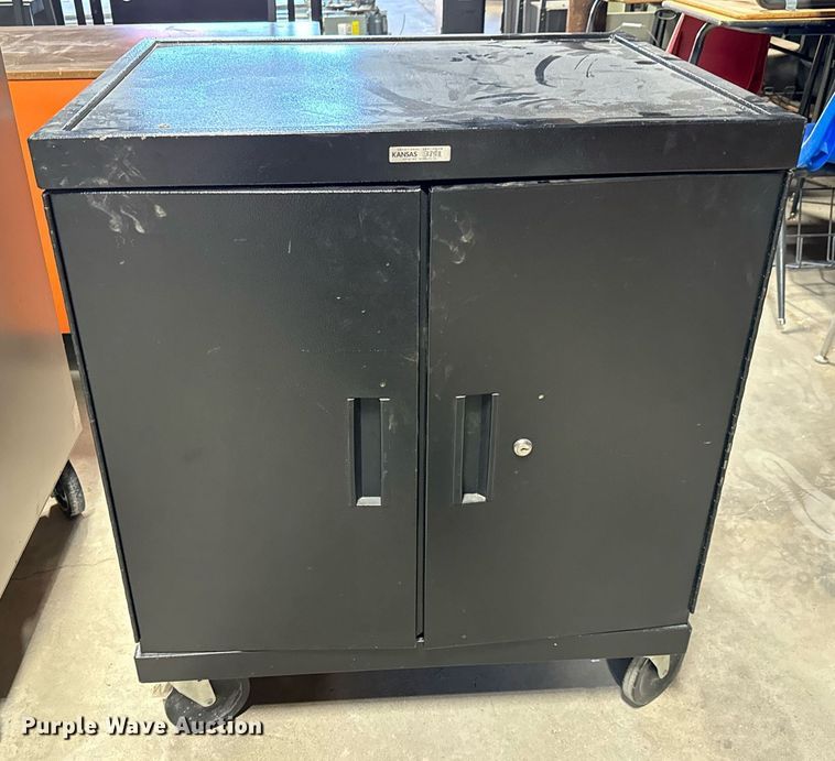 image for item NI9612 (14) rolling carts