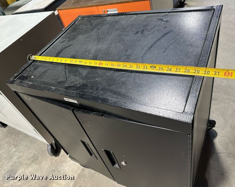 image for item NI9612 (14) rolling carts