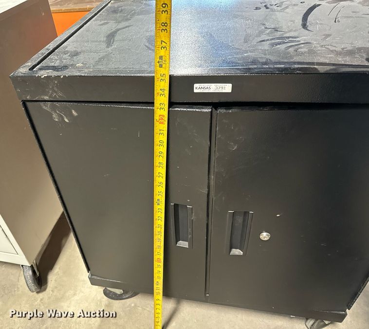 image for item NI9612 (14) rolling carts