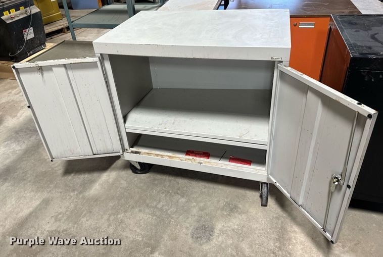 image for item NI9612 (14) rolling carts