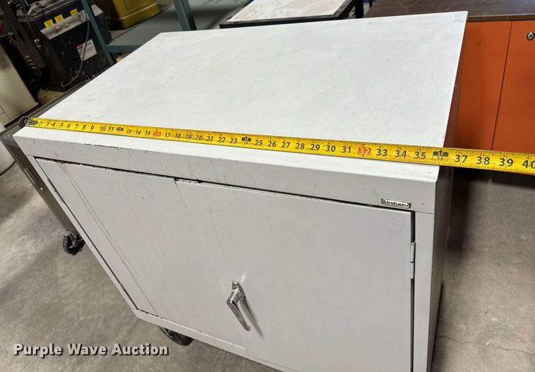 image for item NI9612 (14) rolling carts