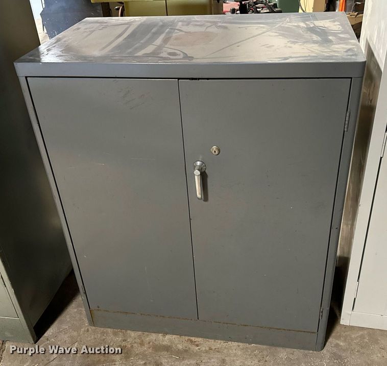 image for item NI9613 (6) cabinets