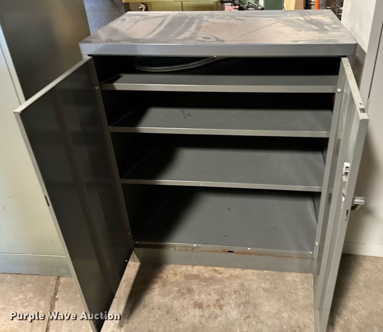 image for item NI9613 (6) cabinets