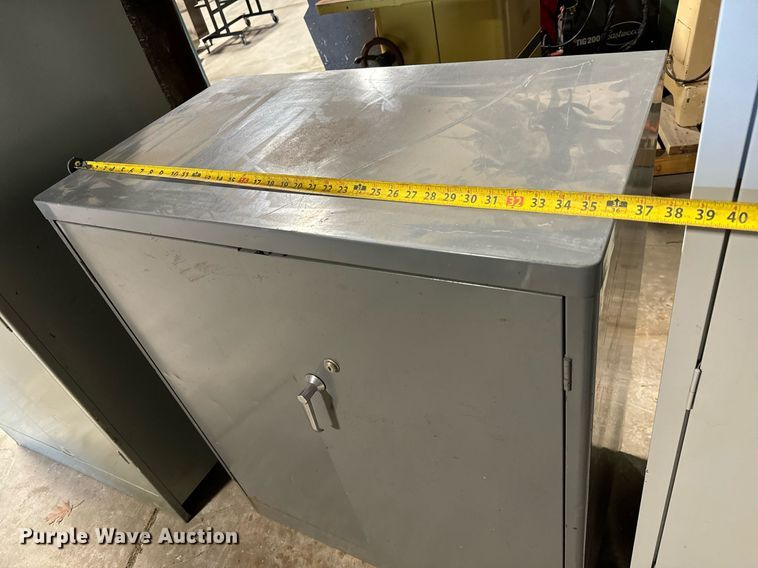 image for item NI9613 (6) cabinets