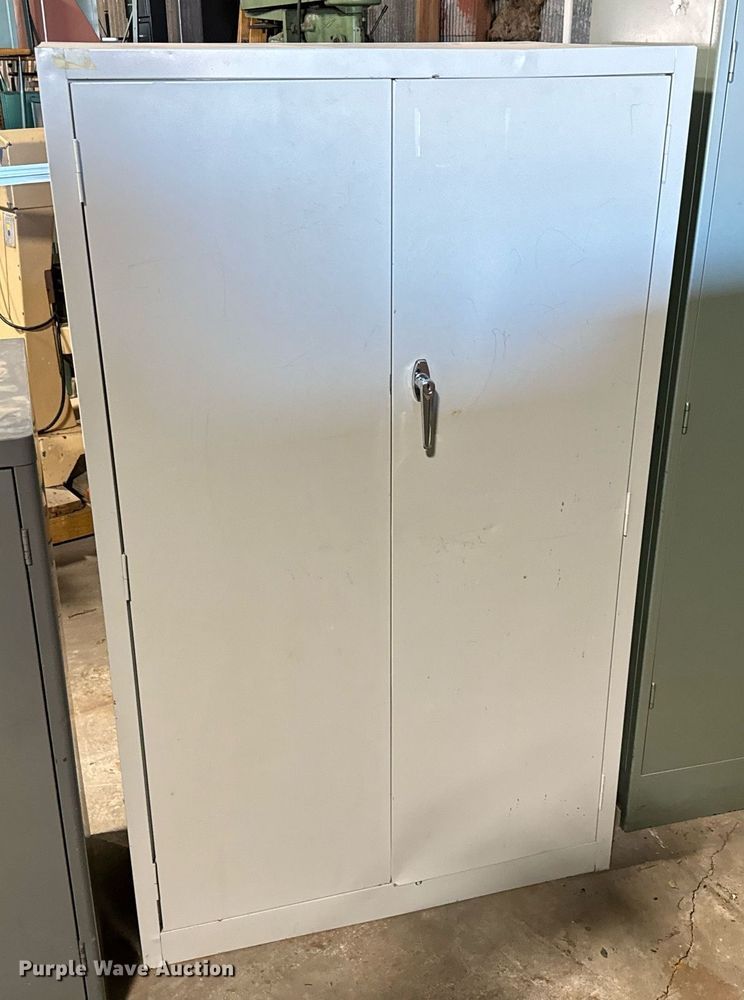 image for item NI9613 (6) cabinets