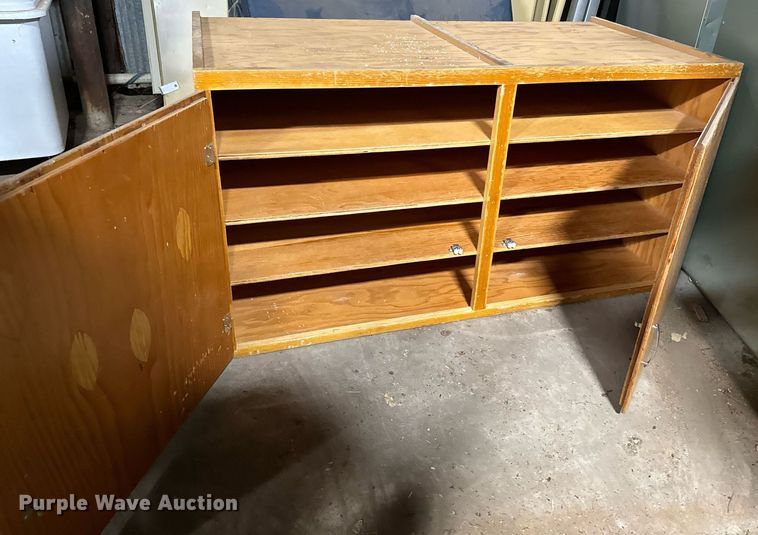 image for item NI9613 (6) cabinets