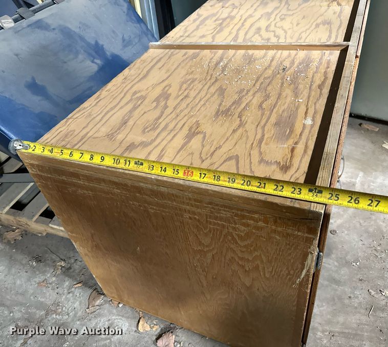 image for item NI9613 (6) cabinets