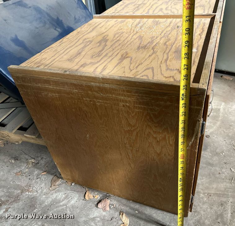 image for item NI9613 (6) cabinets