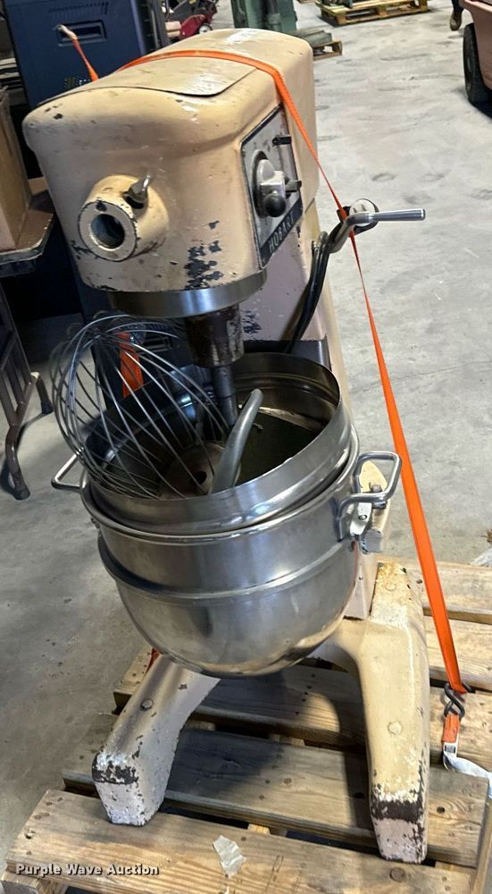 image for item NI9619 Hobart D-300  mixer