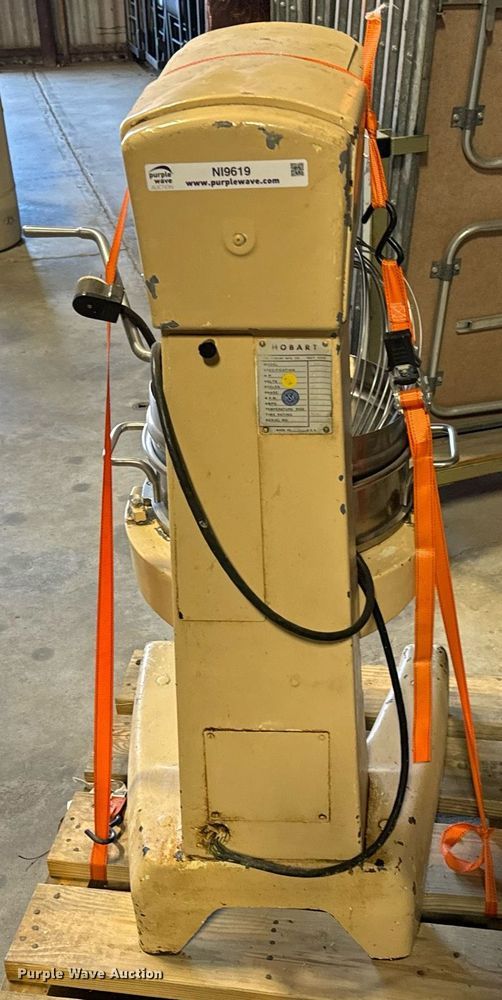 image for item NI9619 Hobart D-300  mixer