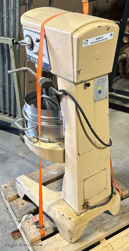 image for item NI9619 Hobart D-300  mixer