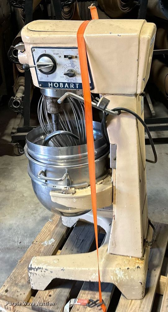 image for item NI9619 Hobart D-300  mixer