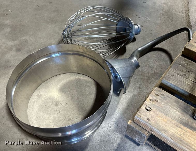 image for item NI9619 Hobart D-300  mixer